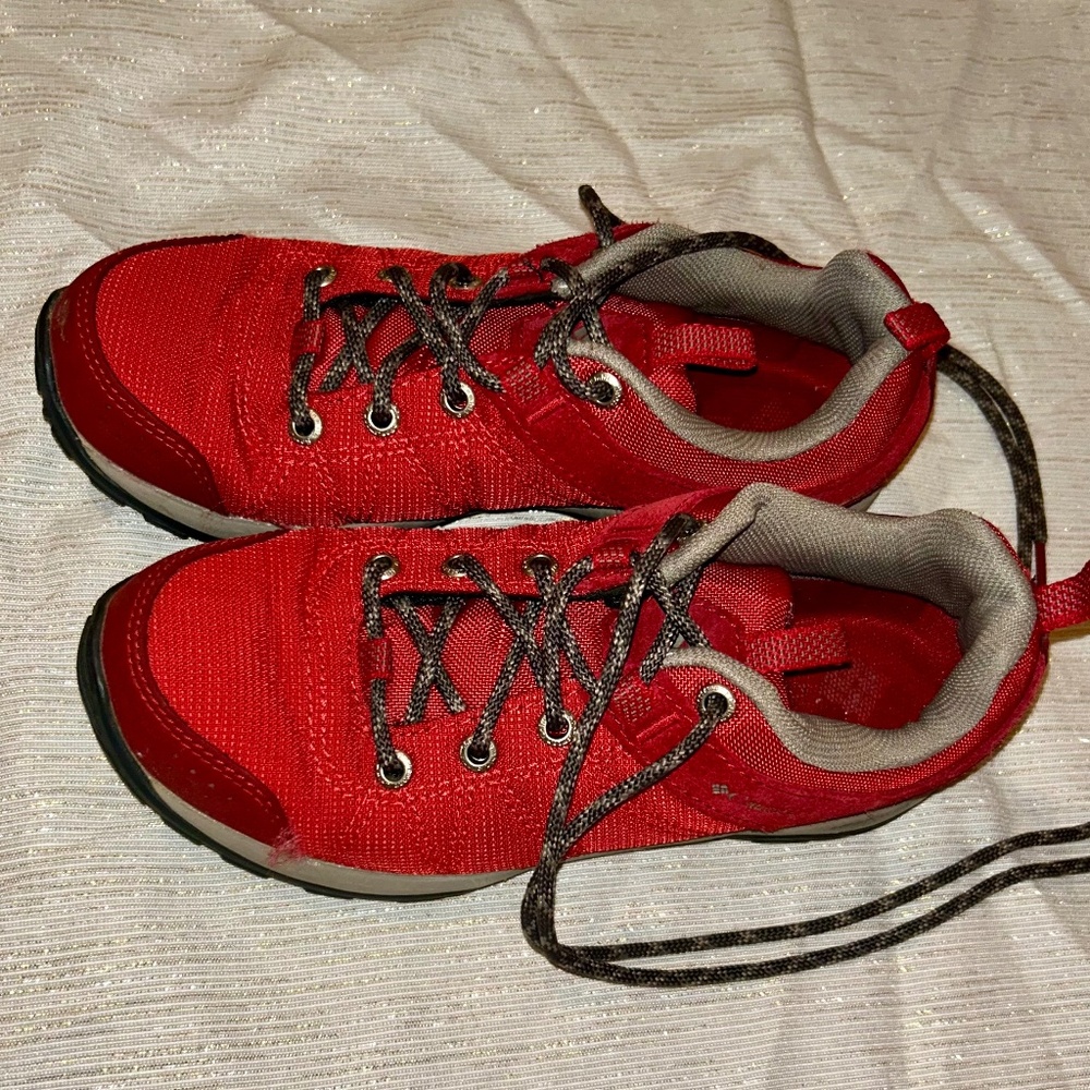 Women's Red Casual Lace-Up Sneakers